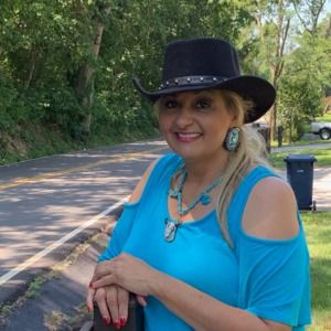 Meet your Posher, Belinda